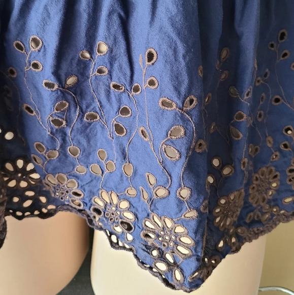 Lane Bryant womens Blouse Sz.18 Embroidered Floral Ruffle blue color - Picture 3 of 14